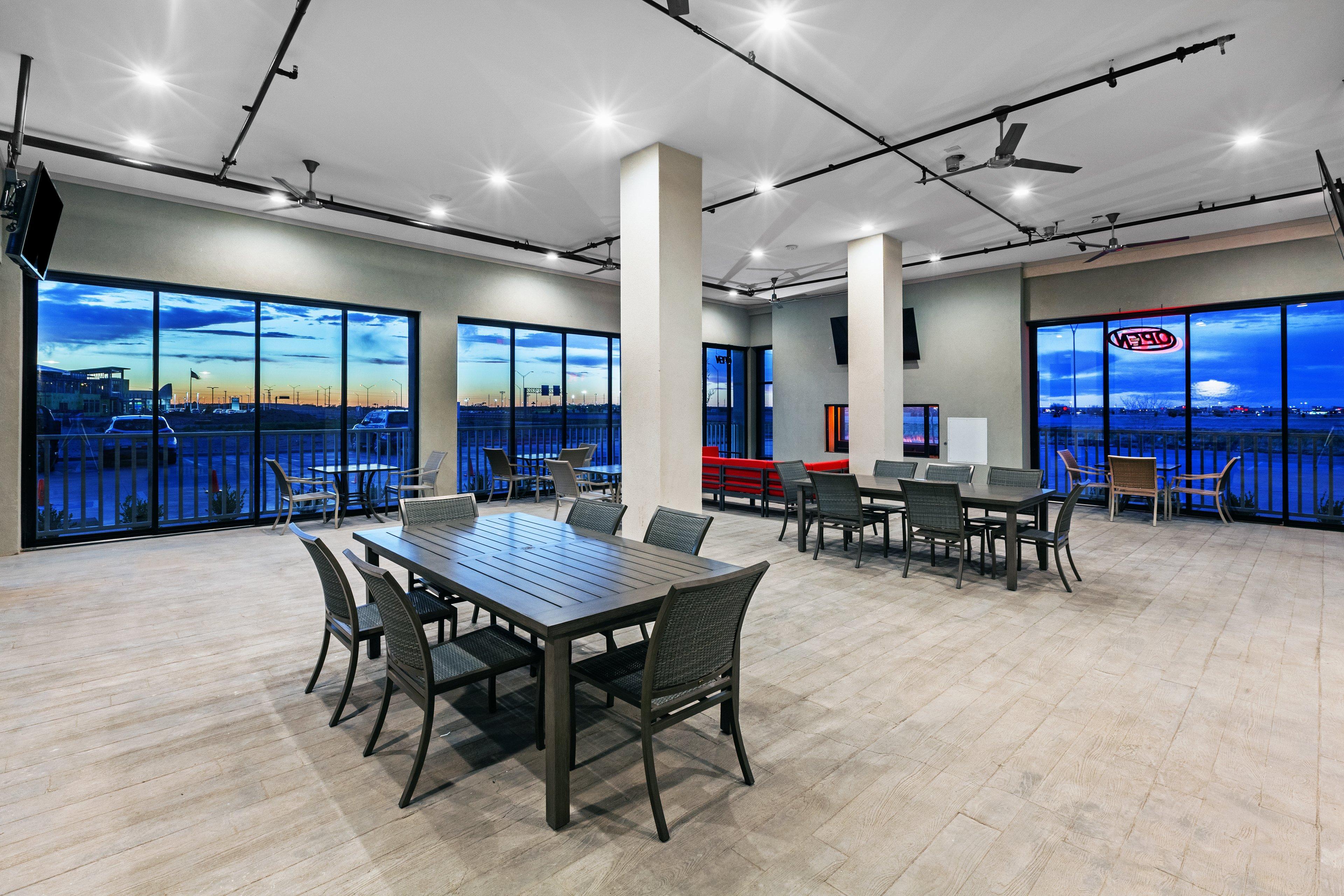 Holiday Inn Lubbock South By Ihg מראה חיצוני תמונה